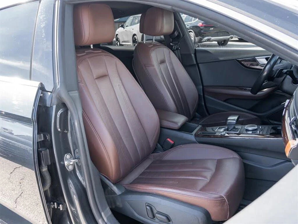 Audi A5 * АВТО КРЕДИТ* ЦЕНА ДО БГ * СЕРВИЗНА ИСТОРИЯ *  - изображение 6