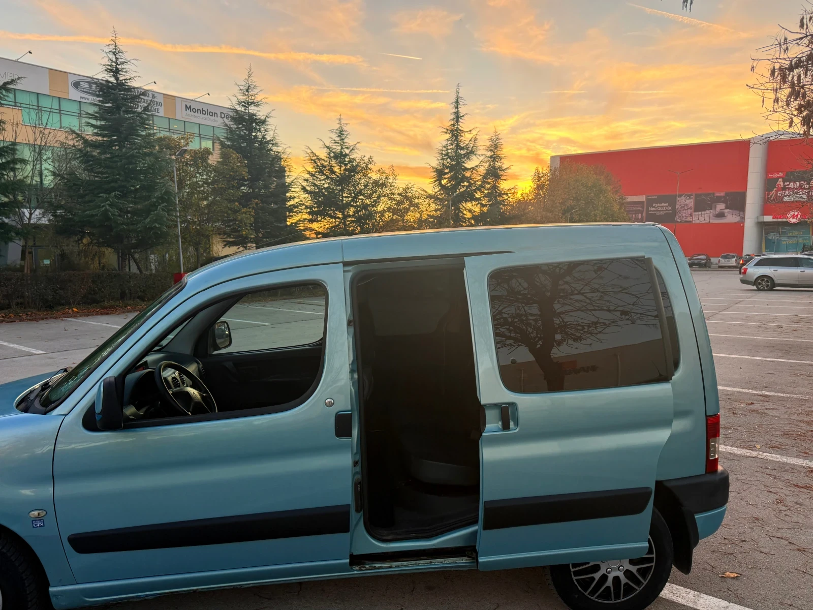 Citroen Berlingo 1.6 HDI 90кс - изображение 6