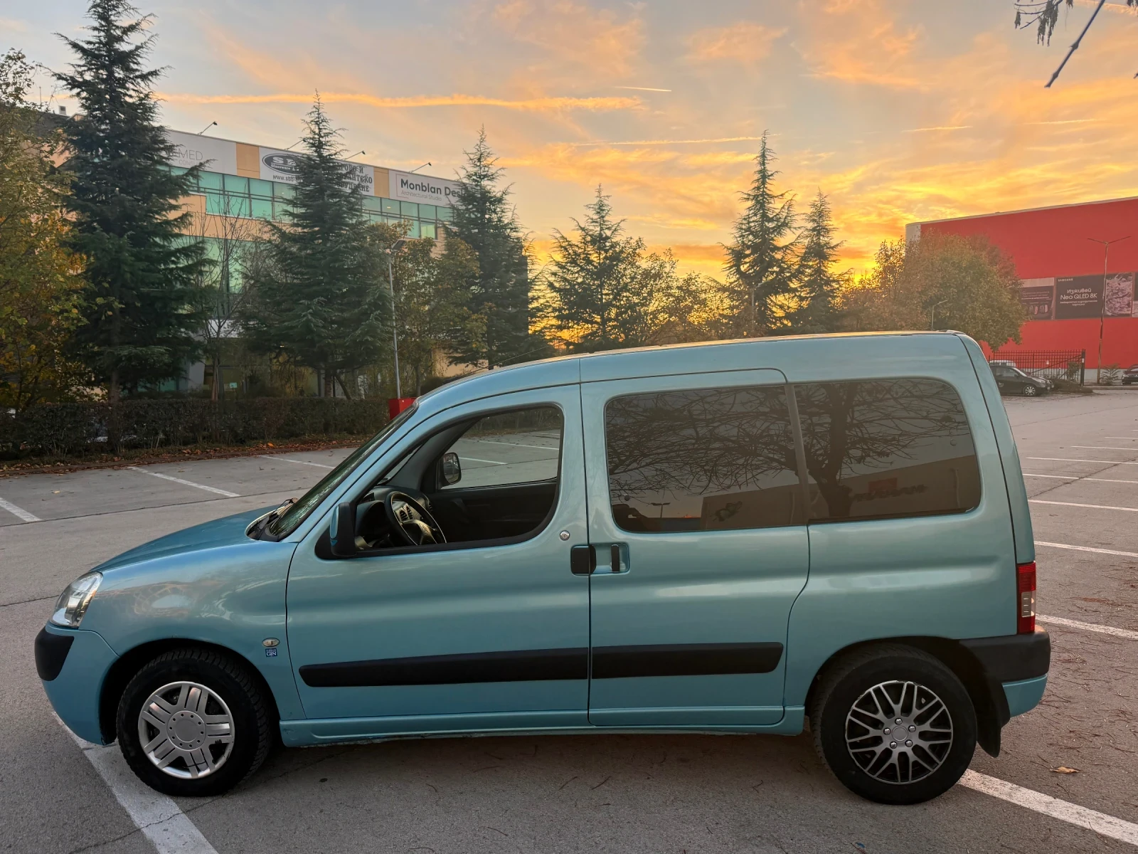 Citroen Berlingo 1.6 HDI 90кс - изображение 5