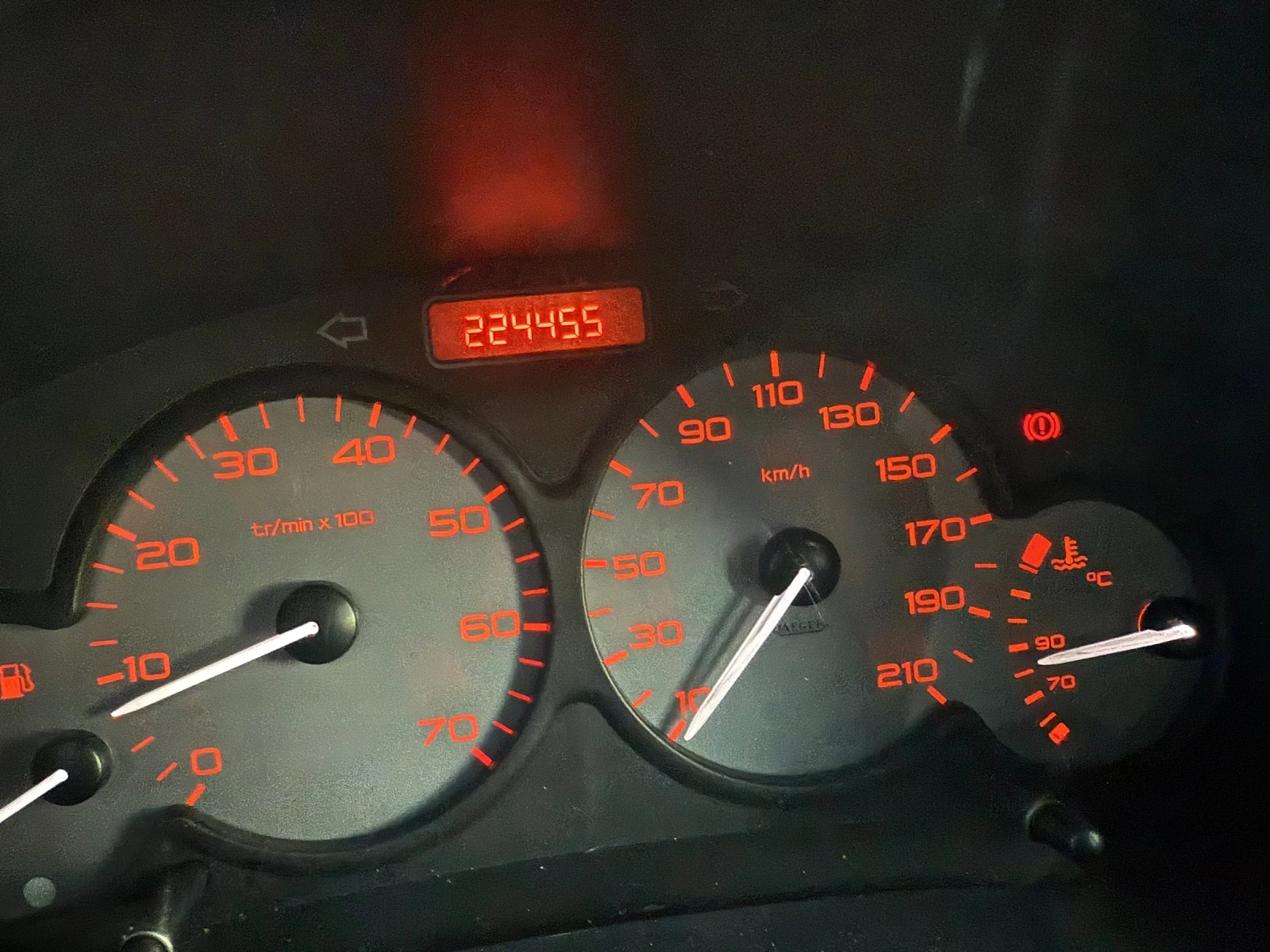 Citroen Berlingo 1.6 HDI 90кс - изображение 8