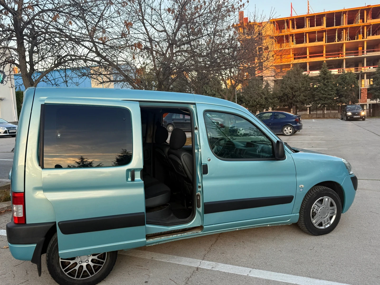 Citroen Berlingo 1.6 HDI 90кс - изображение 4