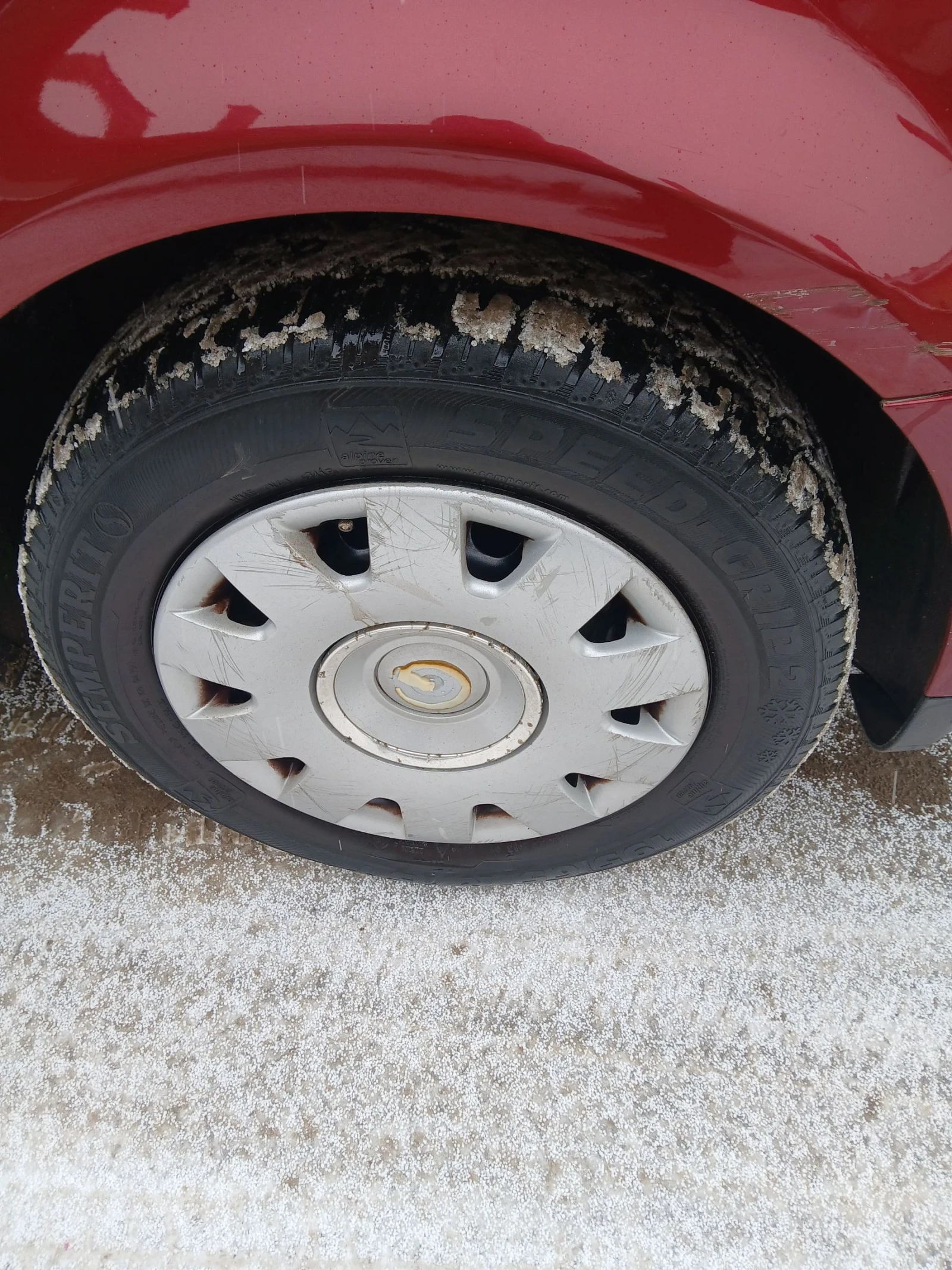 VW Passat 1.9TDI 101 ОБСЛУЖЕН ВСИЧКО ПЛАТЕНО С ЗИМНИ ГУМИ  - изображение 4