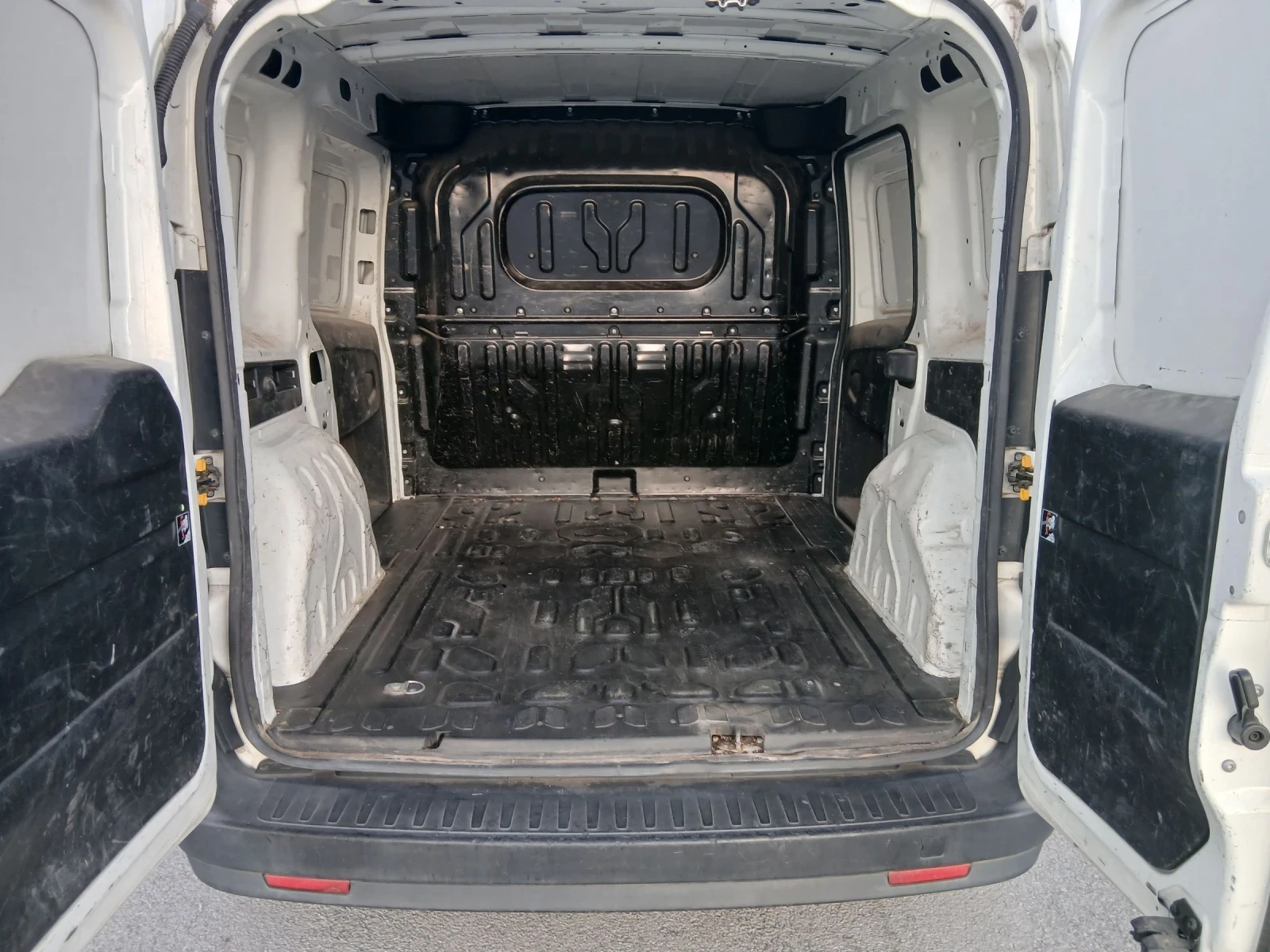 Fiat Doblo 1.6 multijet - изображение 9