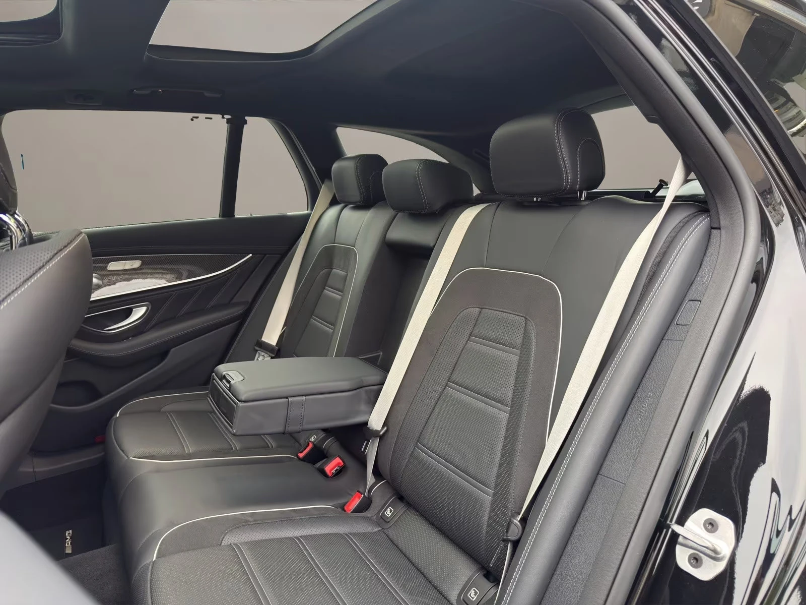 Mercedes-Benz E 63 AMG S-PERFORMANCE/612HP/PANO/CARBON/HUD/360/BURM/791g | Mobile.bg � ����������� 16