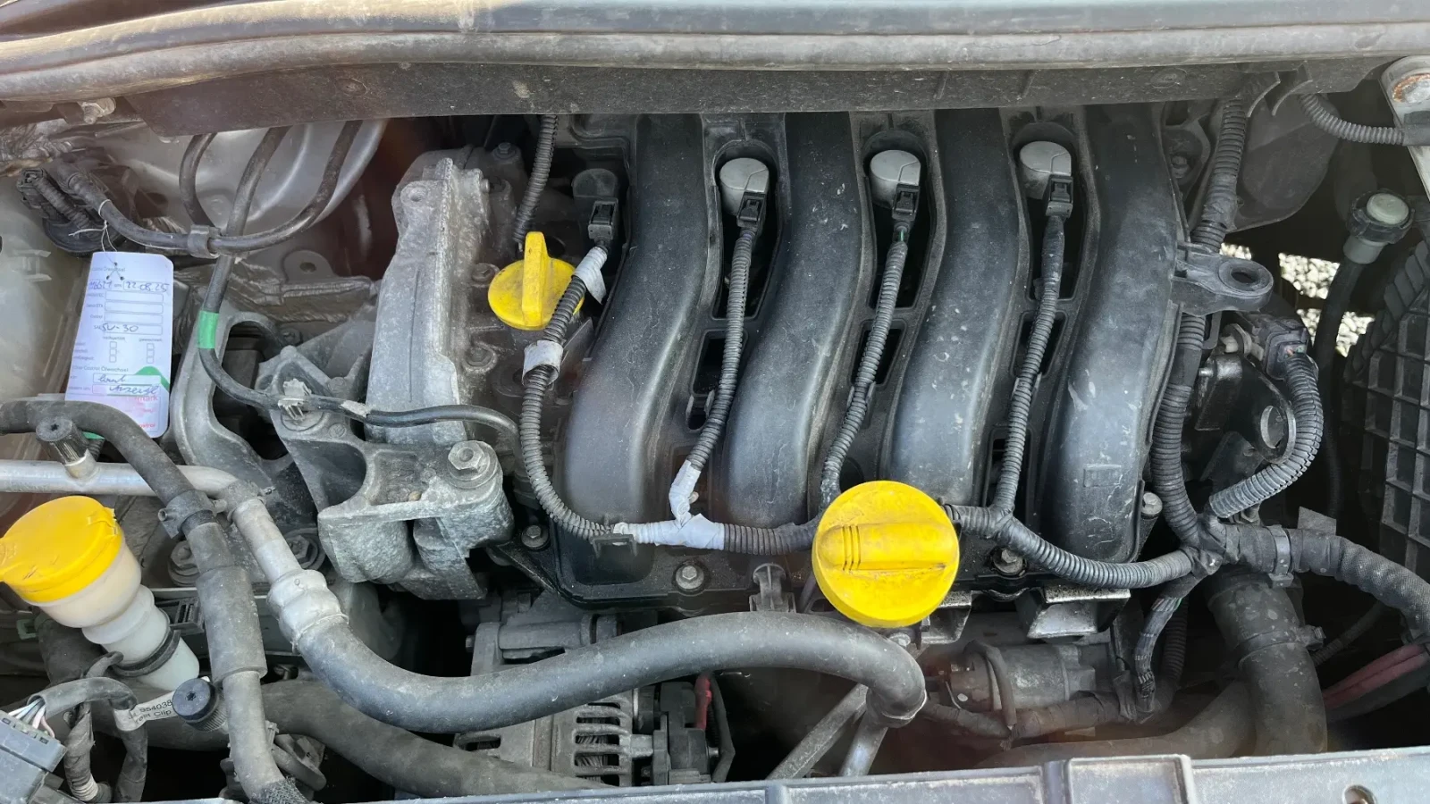 Renault Scenic 1.6 I NAVI, снимка 16 - Автомобили и джипове - 53739209