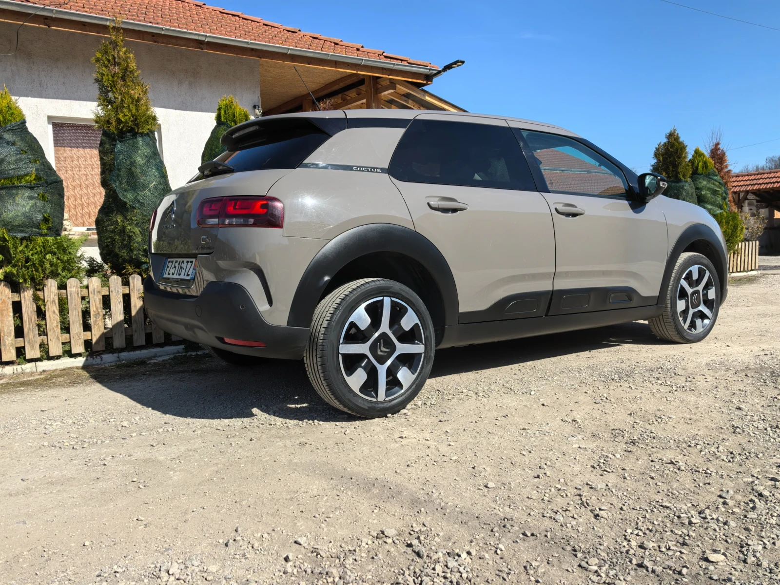 Citroen C4 Cactus 121000км.РЕАЛНИ 6 скорости , снимка 7 - Автомобили и джипове - 53843586