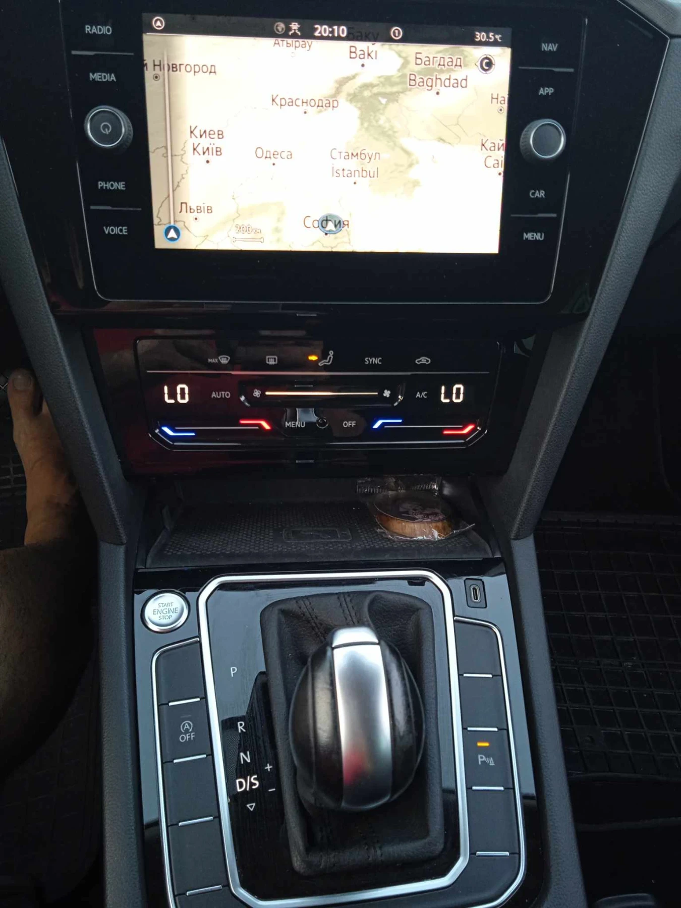 VW Passat, снимка 14 - Автомобили и джипове - 54152602