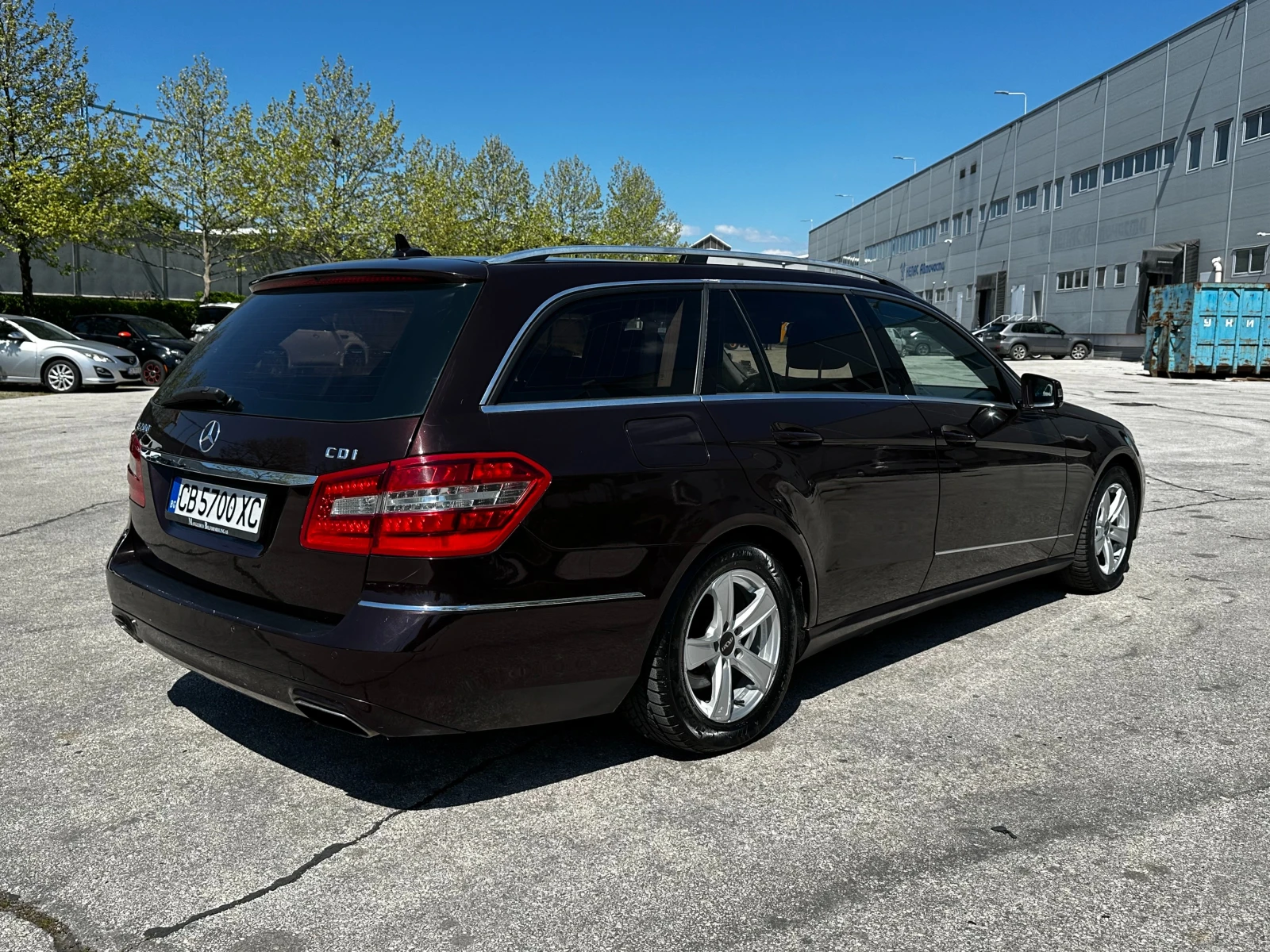 Mercedes-Benz E 200, снимка 4 - Автомобили и джипове - 54422683