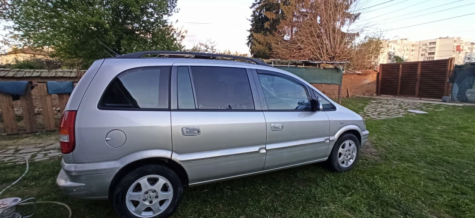 Opel Zafira Комфорт, снимка 4 - Автомобили и джипове - 54458594
