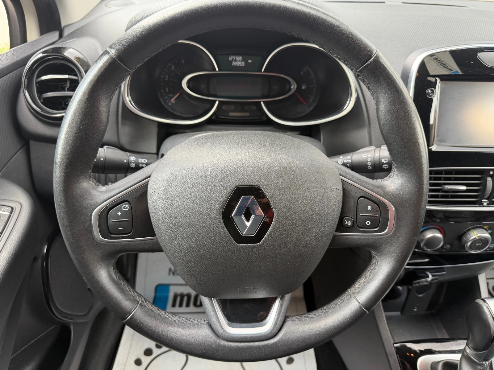 Renault Clio 1.5dci-90Коня.Face. , снимка 10 - Автомобили и джипове - 55156447