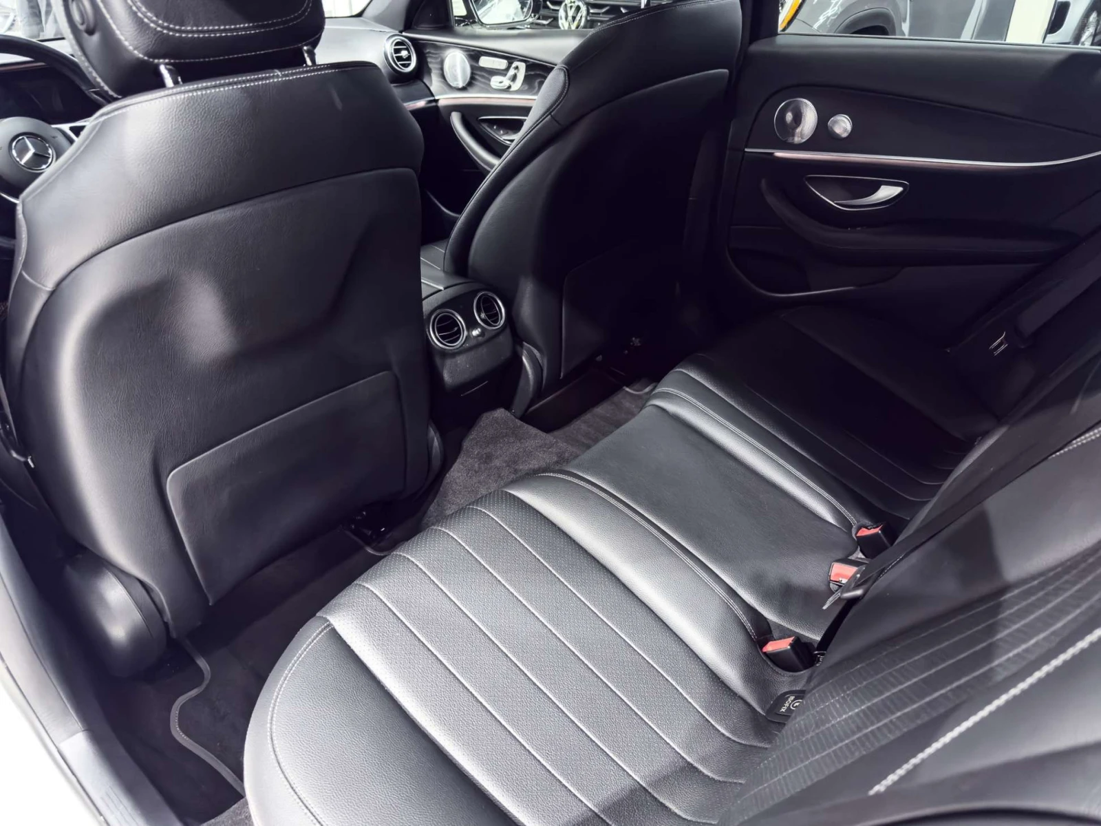 Mercedes-Benz E 300 E 300 4MATIC, ДИГИТАЛ, ЦЕНА ДО БГ, снимка 8 - Автомобили и джипове - 55166422