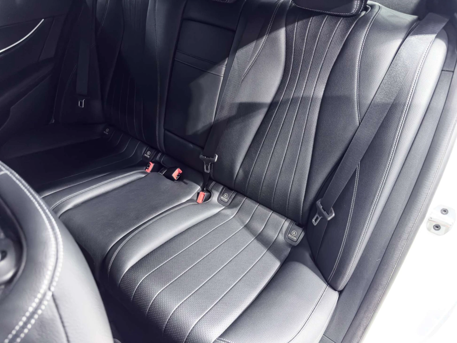 Mercedes-Benz E 300 E 300 4MATIC, ДИГИТАЛ, ЦЕНА ДО БГ, снимка 11 - Автомобили и джипове - 55166422