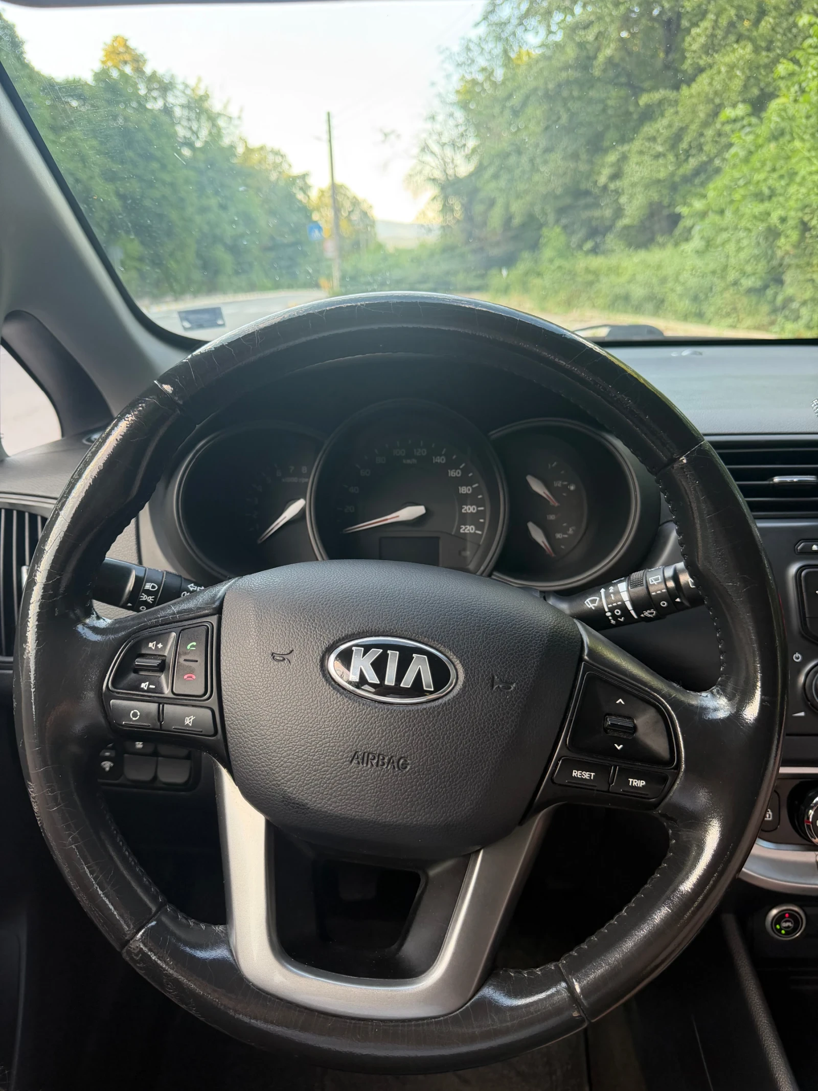 Kia Rio 1.25 Бензин/Газ/Климатик, снимка 7 - Автомобили и джипове - 55222373