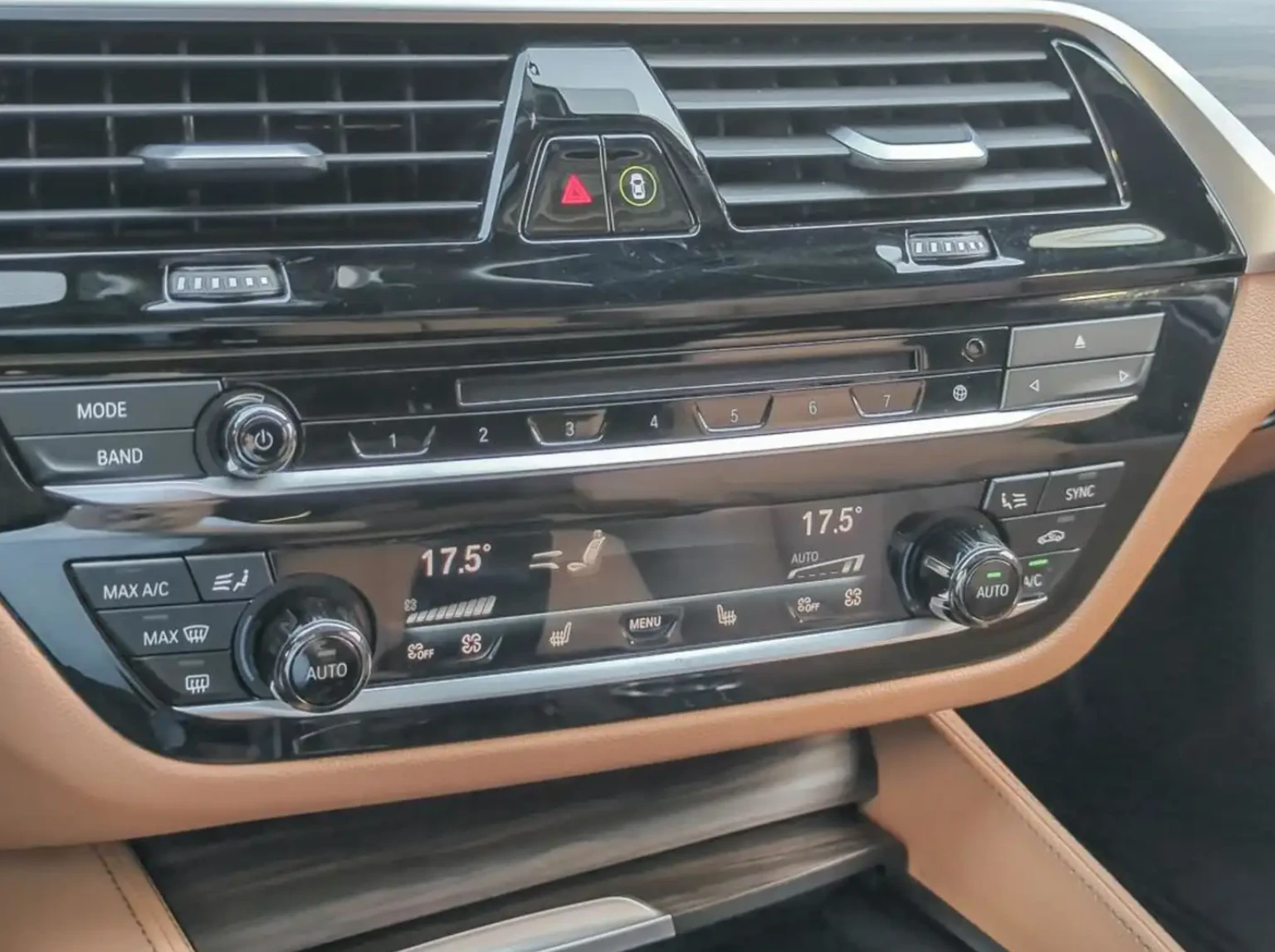 BMW 540 Еnhanced HUD / HK, снимка 10 - Автомобили и джипове - 55277081
