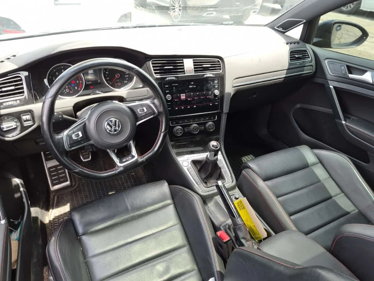 VW Golf SE /CARFAX/КОЖА/ПОДГРЕВ/НАВИ/, снимка 10 - Автомобили и джипове - 55468891