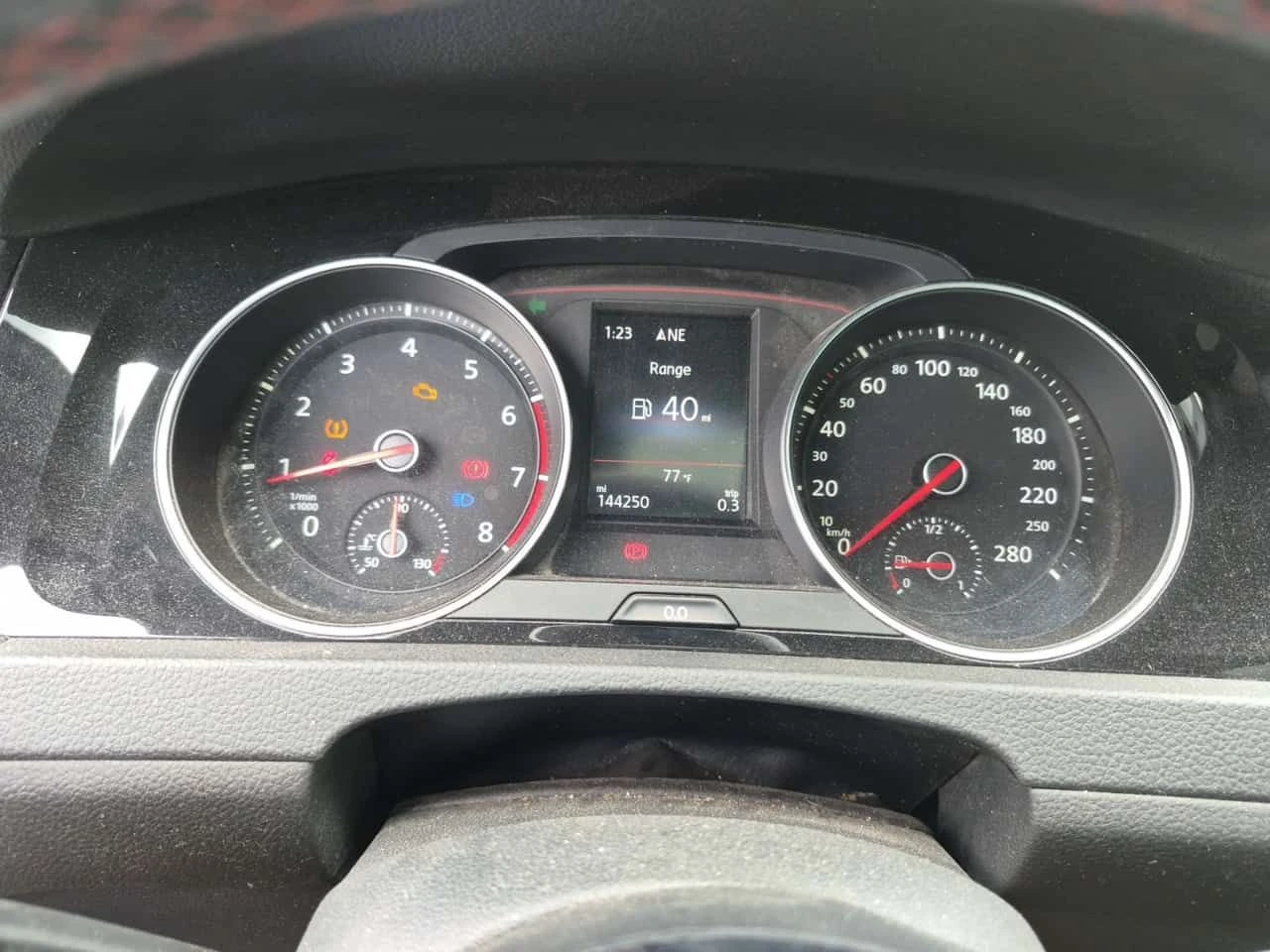 VW Golf SE /CARFAX/КОЖА/ПОДГРЕВ/НАВИ/, снимка 9 - Автомобили и джипове - 55468891