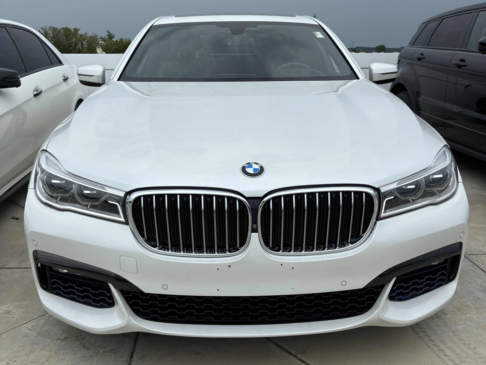 BMW 750, снимка 6 - Автомобили и джипове - 55688773