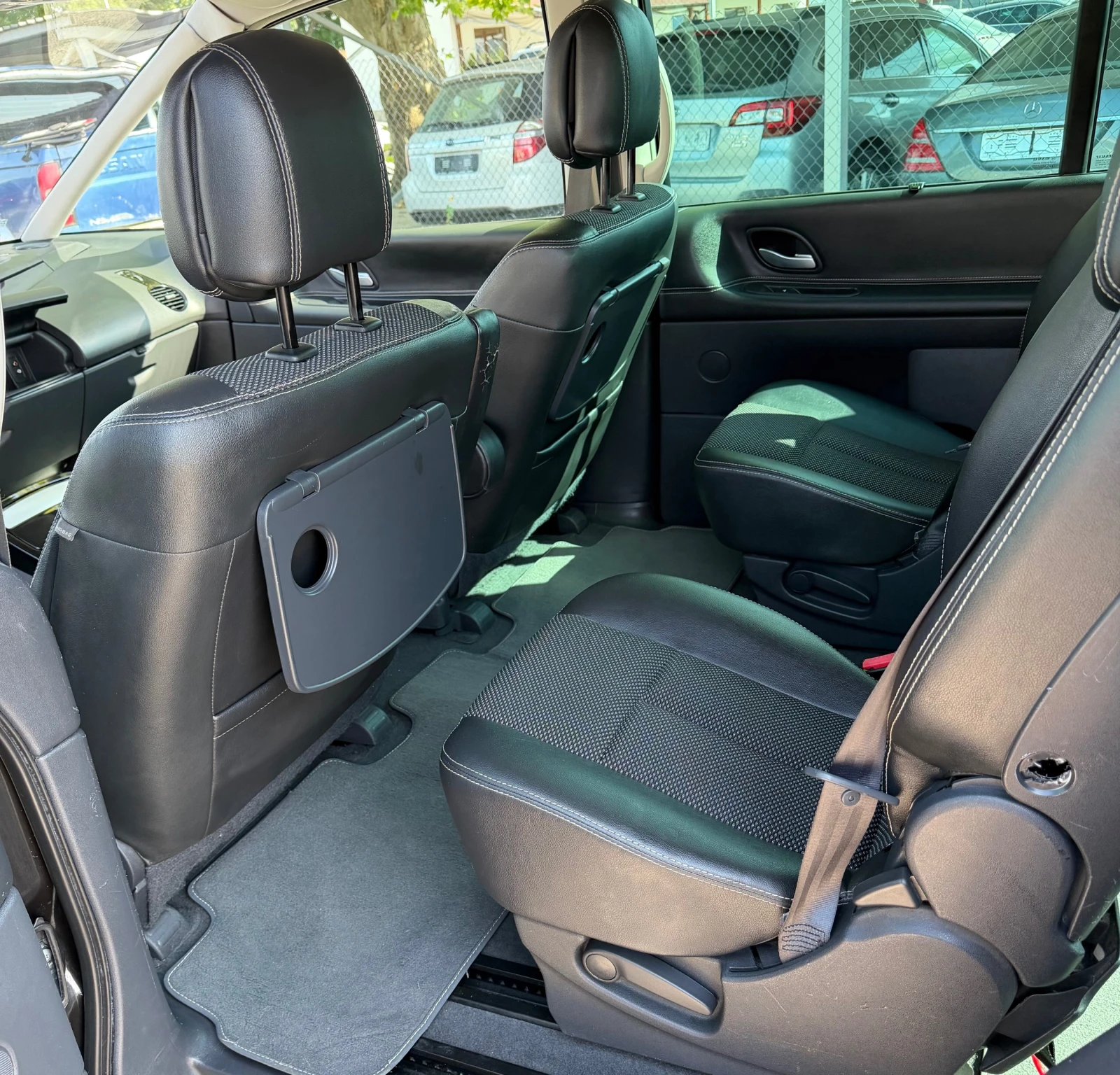 Renault Espace 2.0 DCI, снимка 13 - Автомобили и джипове - 55715740