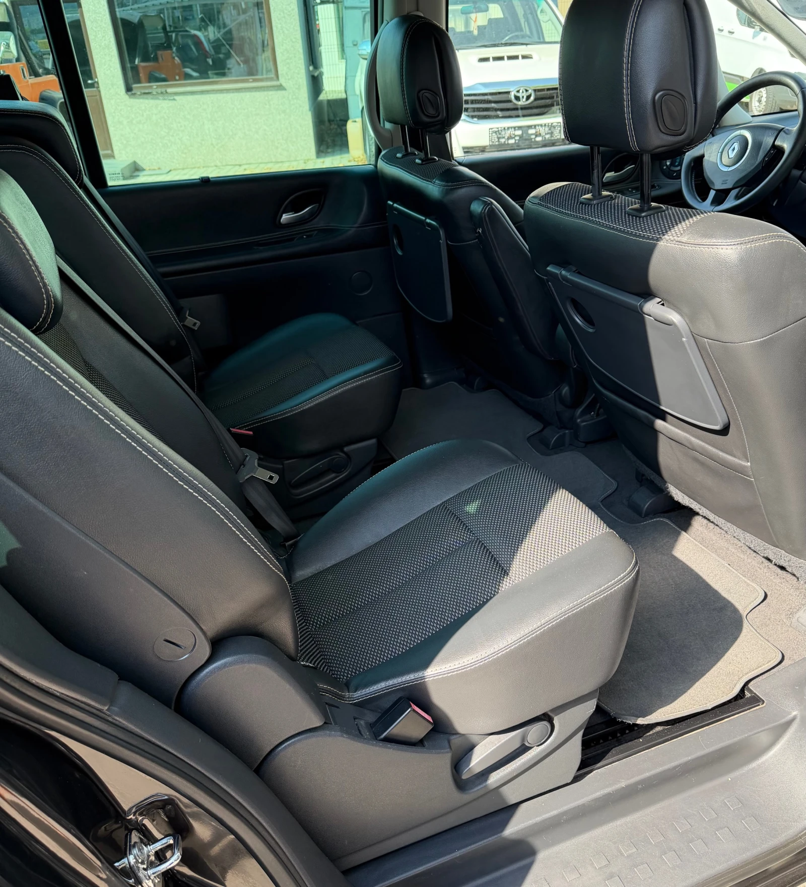 Renault Espace 2.0 DCI, снимка 7 - Автомобили и джипове - 55715740