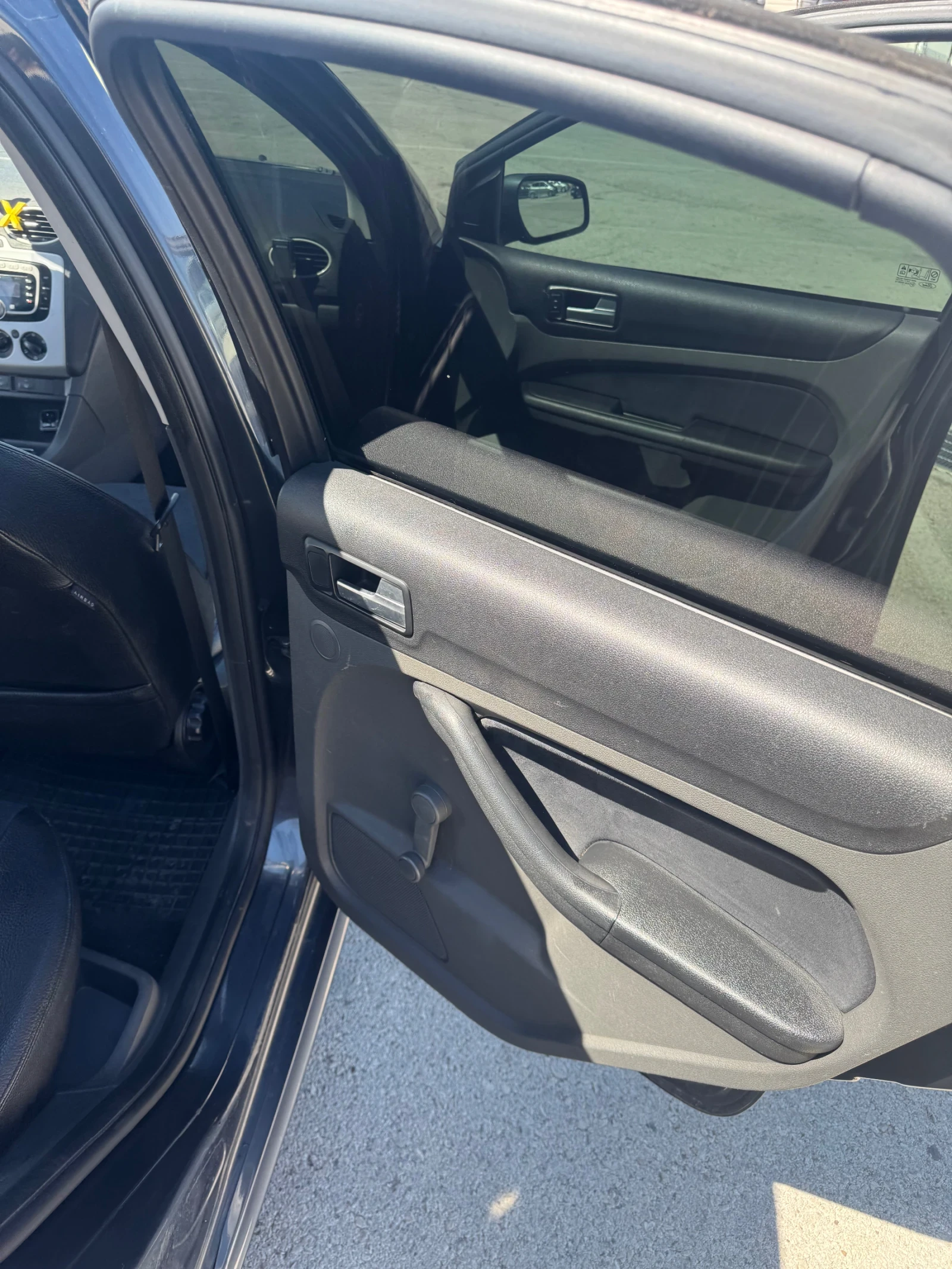 Ford Focus Francorchamps 1.6 TDCi ЗАВОДСКИ!, снимка 11 - Автомобили и джипове - 55811772