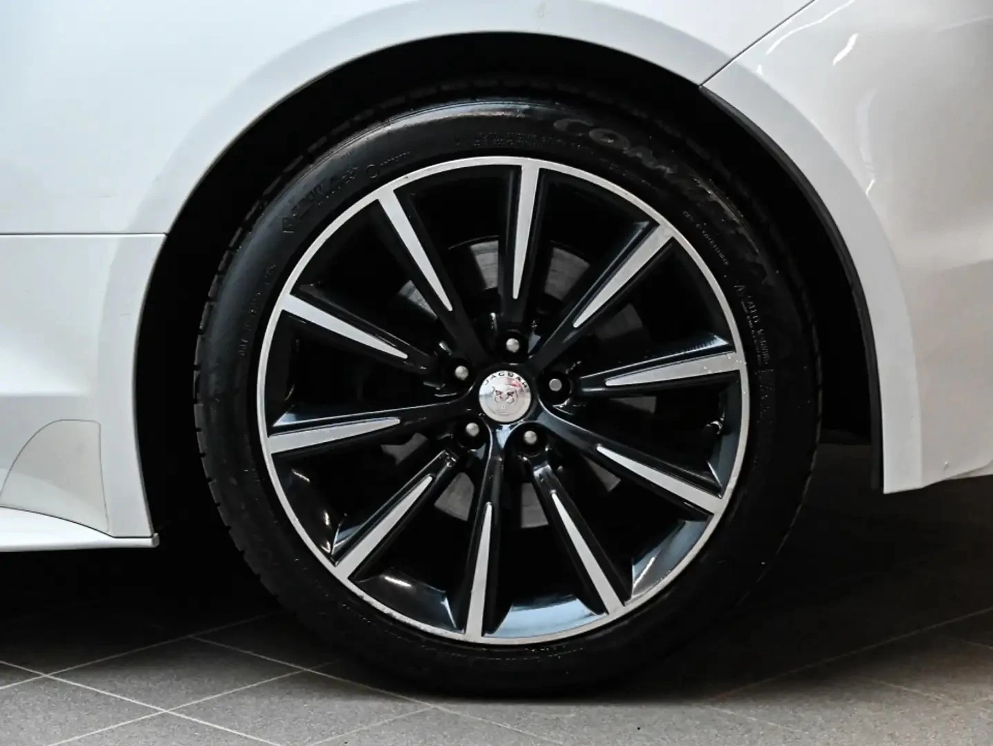 Jaguar F-Type S COUPE* SPORT DESIGN* MERIDIAN* 360* КРАЙНА ЦЕНА, снимка 6 - Автомобили и джипове - 56239546