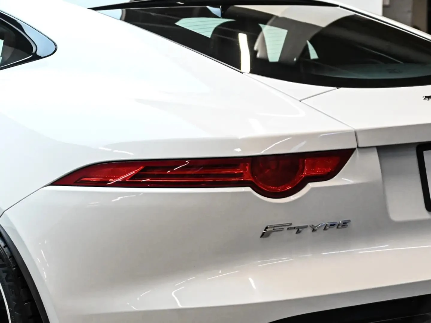 Jaguar F-Type S COUPE* SPORT DESIGN* MERIDIAN* 360* КРАЙНА ЦЕНА, снимка 5 - Автомобили и джипове - 56239546