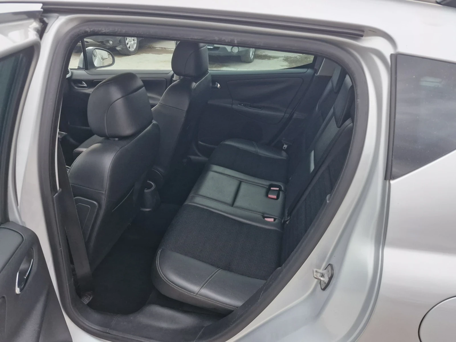 Peugeot 207 1.6hdi 109hp, снимка 13 - Автомобили и джипове - 56712706