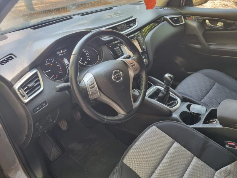 Nissan Qashqai, снимка 3 - Автомобили и джипове - 47030709