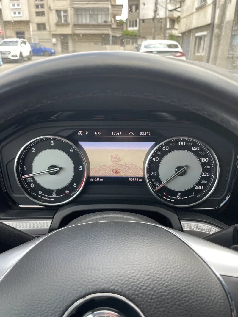 VW Touareg, снимка 6 - Автомобили и джипове - 52634793