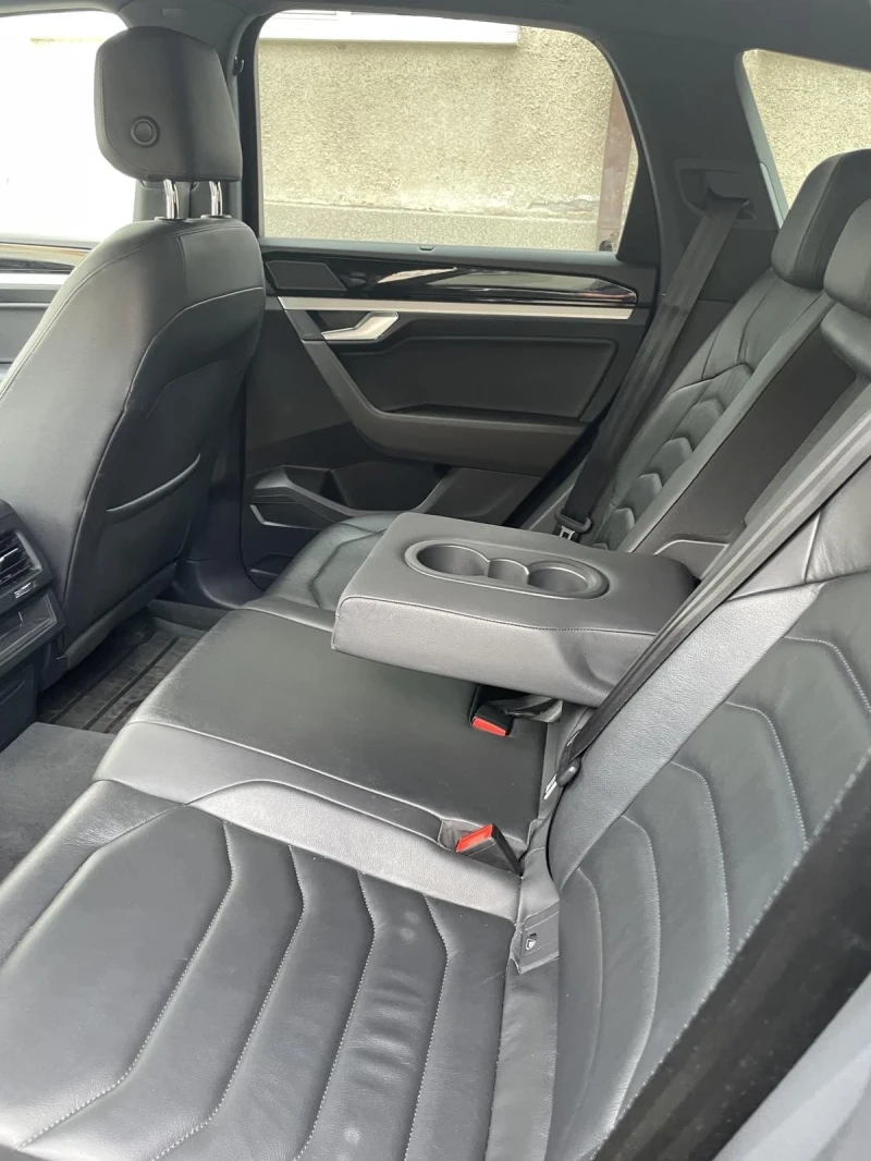 VW Touareg, снимка 5 - Автомобили и джипове - 52634793