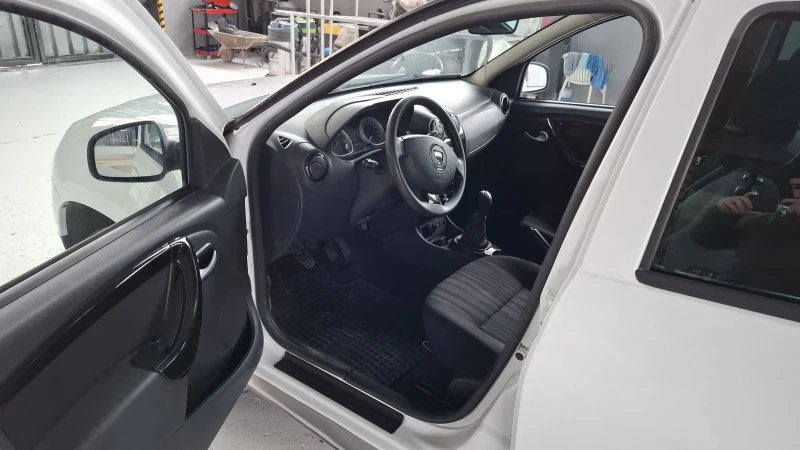 Dacia Duster ГАЗ/БЕНЗИН, снимка 8 - Автомобили и джипове - 52323580