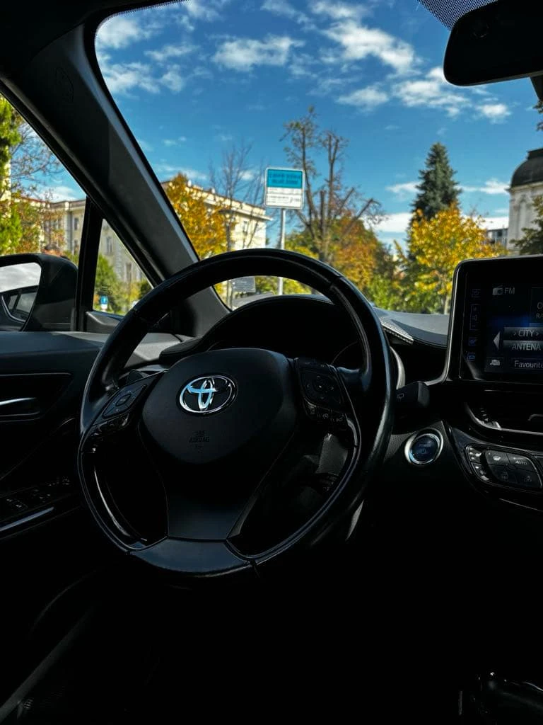 Toyota C-HR, снимка 7 - Автомобили и джипове - 47546196