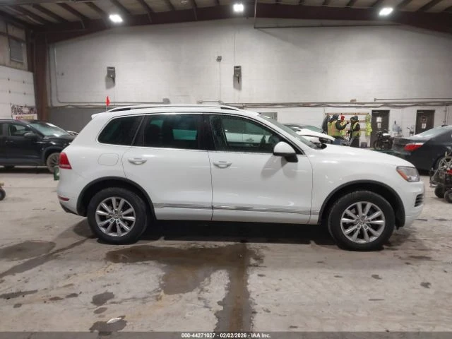 VW Touareg VR6 SPORT/ 341 лв на месец , снимка 13 - Автомобили и джипове - 53335284