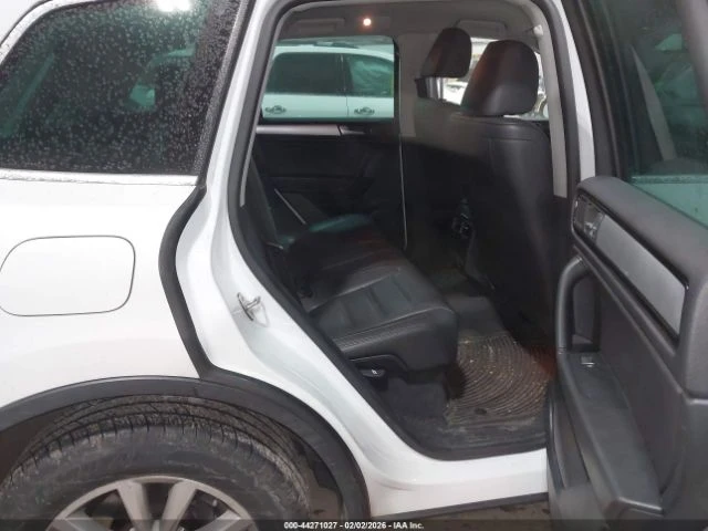 VW Touareg VR6 SPORT/ 341 лв на месец , снимка 8 - Автомобили и джипове - 53335284