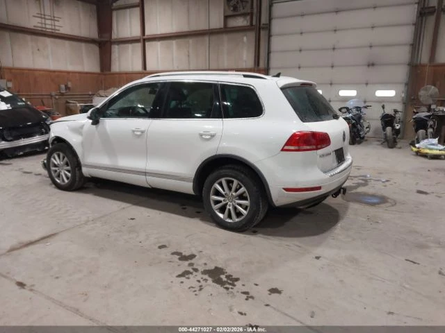 VW Touareg VR6 SPORT/ 341 лв на месец , снимка 3 - Автомобили и джипове - 53335284