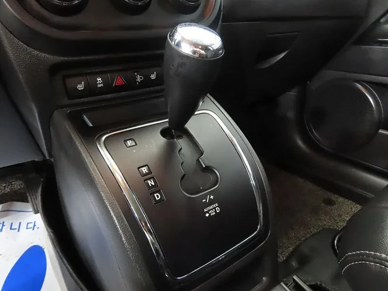 Jeep Compass, снимка 10 - Автомобили и джипове - 54463256