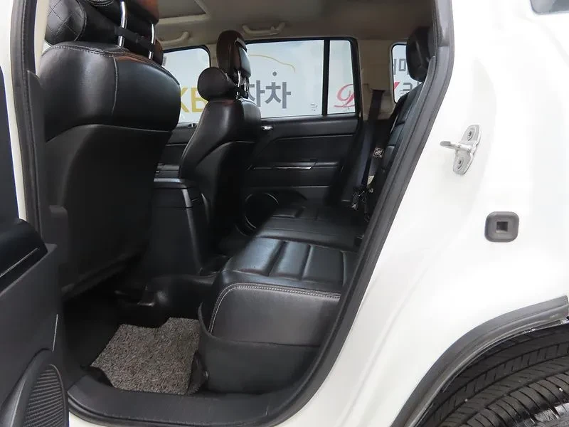 Jeep Compass, снимка 6 - Автомобили и джипове - 54463256