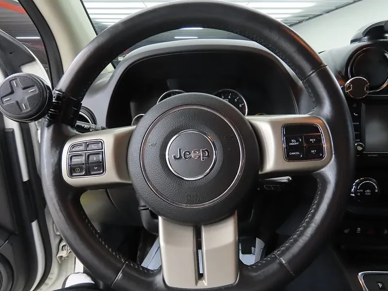 Jeep Compass, снимка 8 - Автомобили и джипове - 54463256