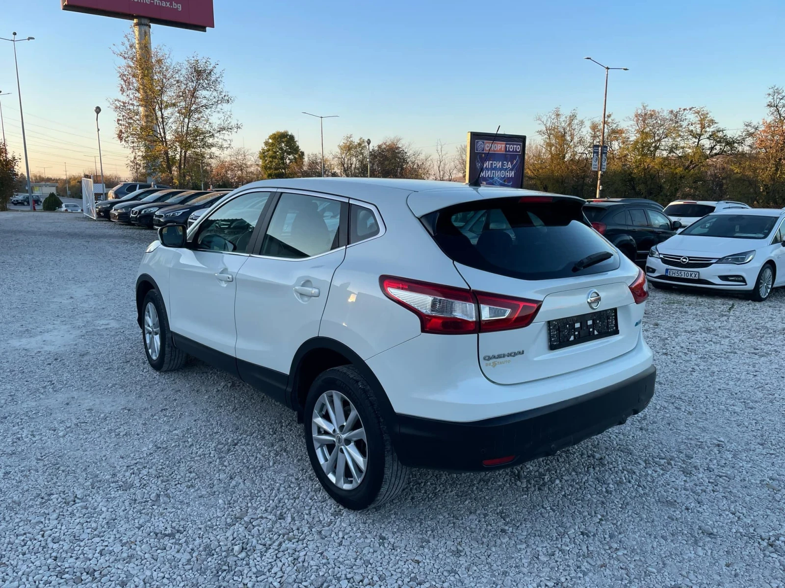 Nissan Qashqai 1.5dci 110k * Navi* Tekna* UNIKAT*  - изображение 6