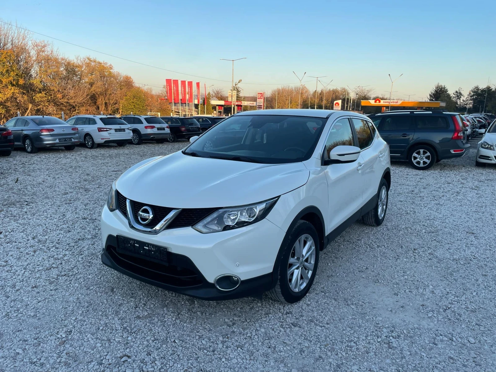 Nissan Qashqai 1.5dci 110k * Navi* Tekna* UNIKAT*  - изображение 2