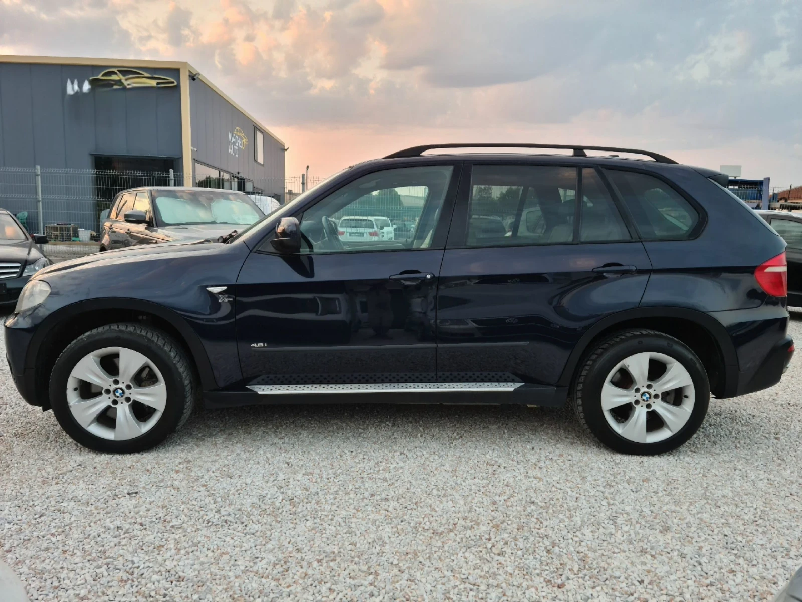 BMW X5 4.8 V8 - изображение 8
