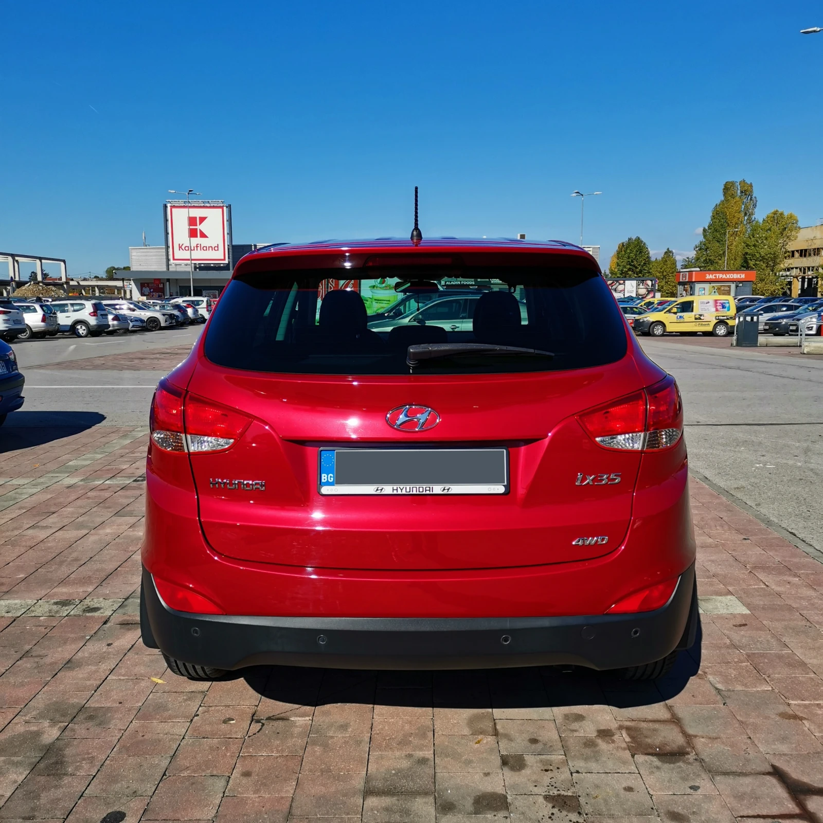 Hyundai IX35 Comfort 2.0i 163hp 4x4 - изображение 5