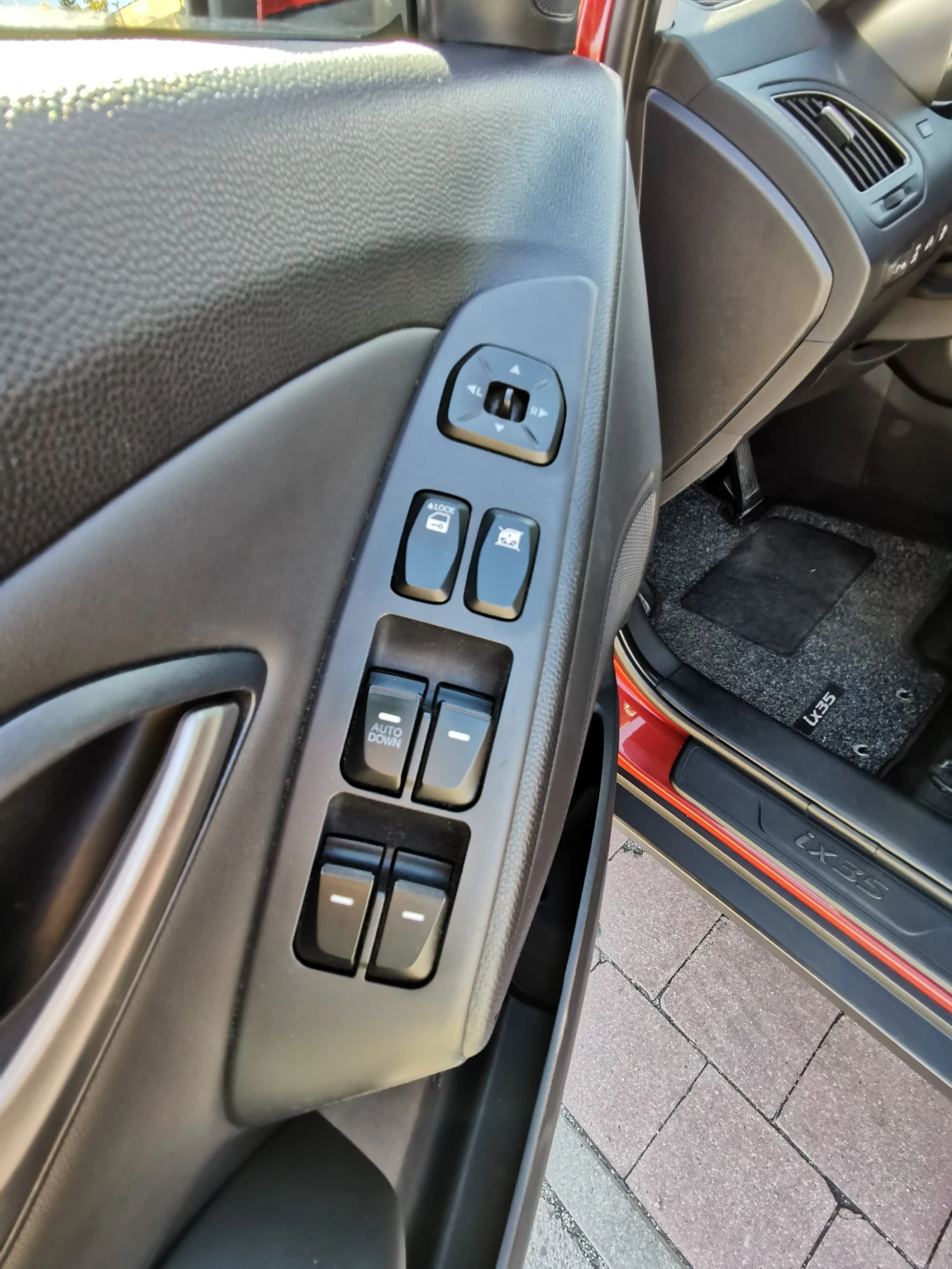 Hyundai IX35 Comfort 2.0i 163hp 4x4 - изображение 8