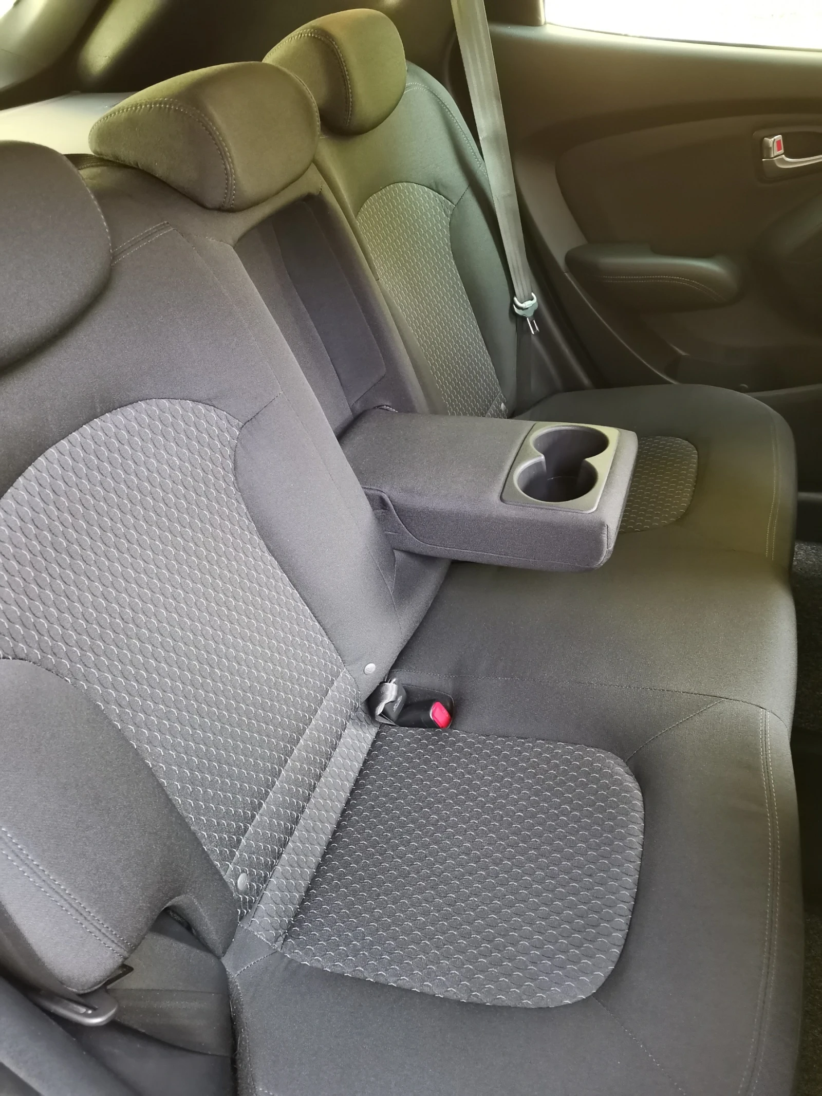 Hyundai IX35 2.0i  44 | Mobile.bg   9