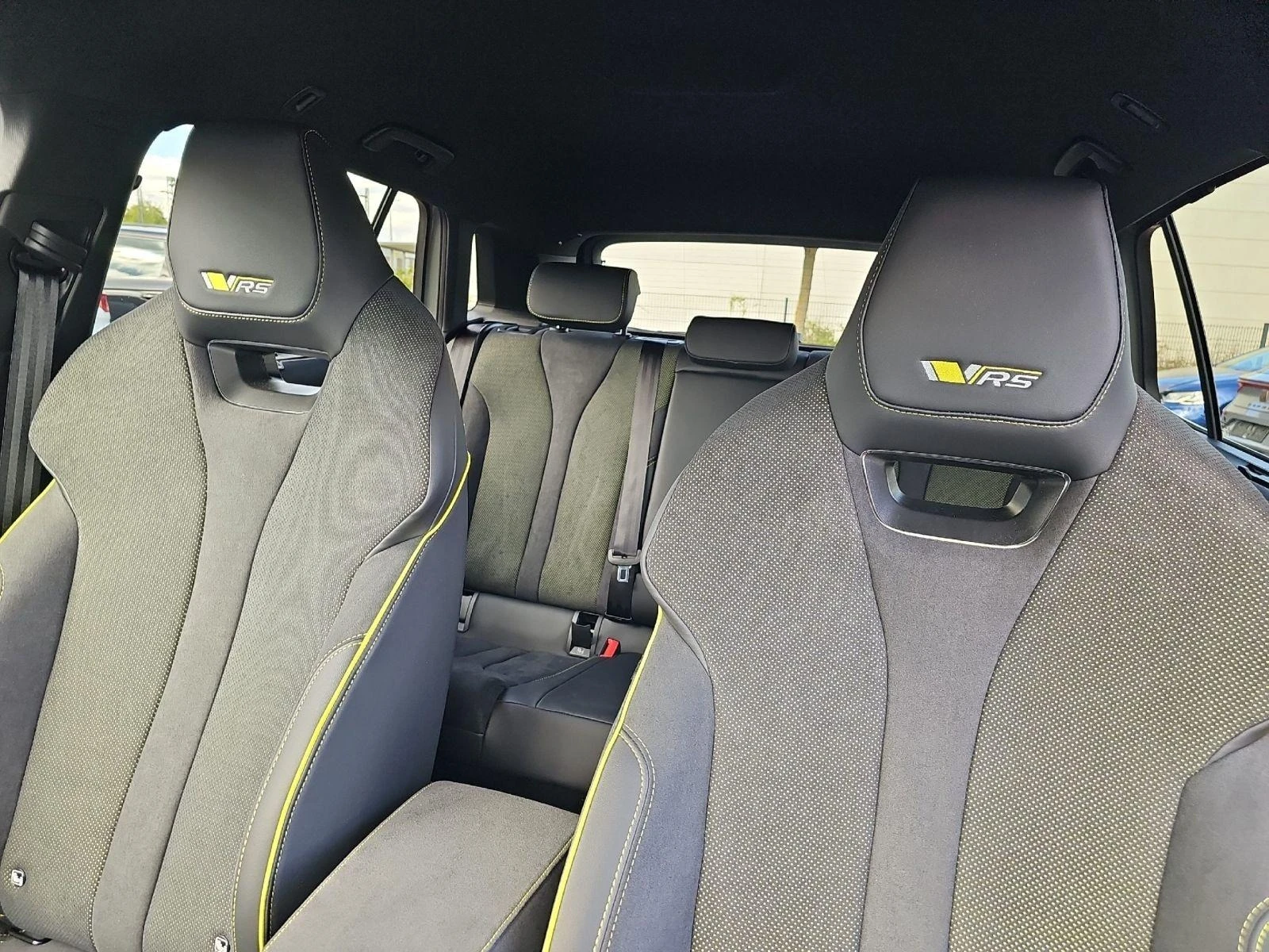 Skoda Elroq RS 84kWh AWD CANTON MATRIX 360-CAMERA - изображение 8