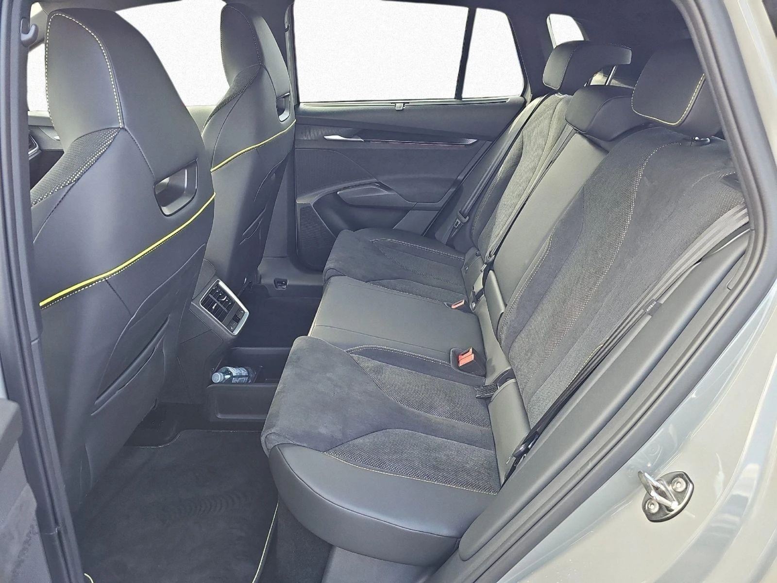 Skoda Elroq RS 84kWh AWD CANTON MATRIX 360-CAMERA | Mobile.bg � ����������� 11