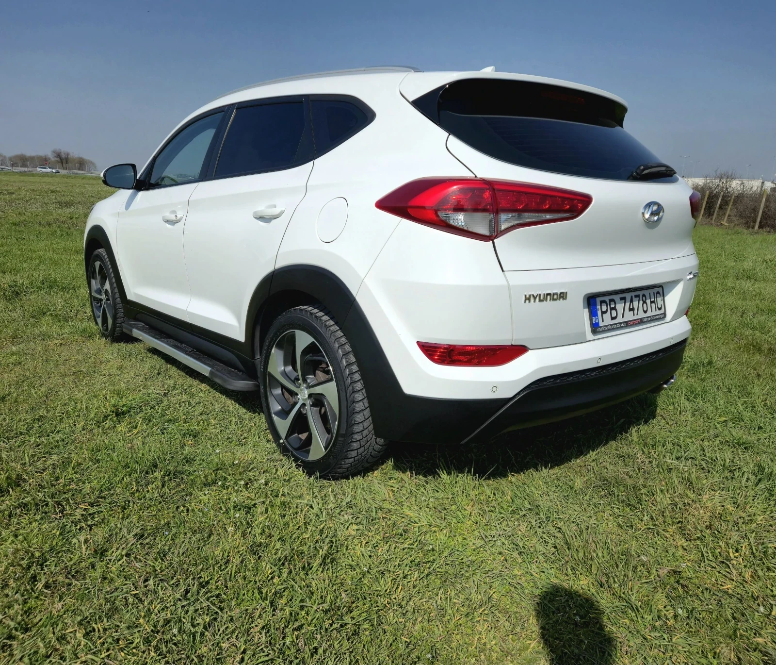Hyundai Tucson 1.7CRDI TOP НОВА, снимка 6 - Автомобили и джипове - 53747239
