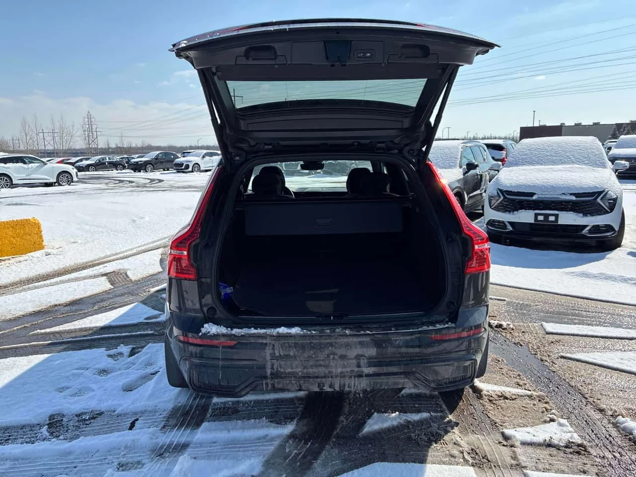 Volvo XC60 R Design  CARFAX, снимка 14 - Автомобили и джипове - 54014697