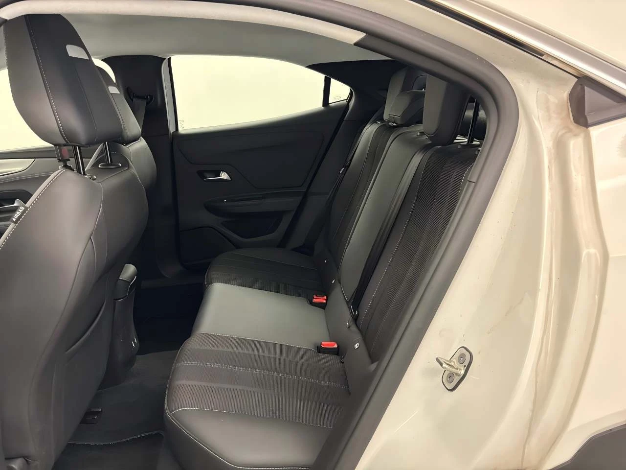 Opel Mokka E-Elegance 50KWh 77000км.TUV-Германия, снимка 13 - Автомобили и джипове - 54026311