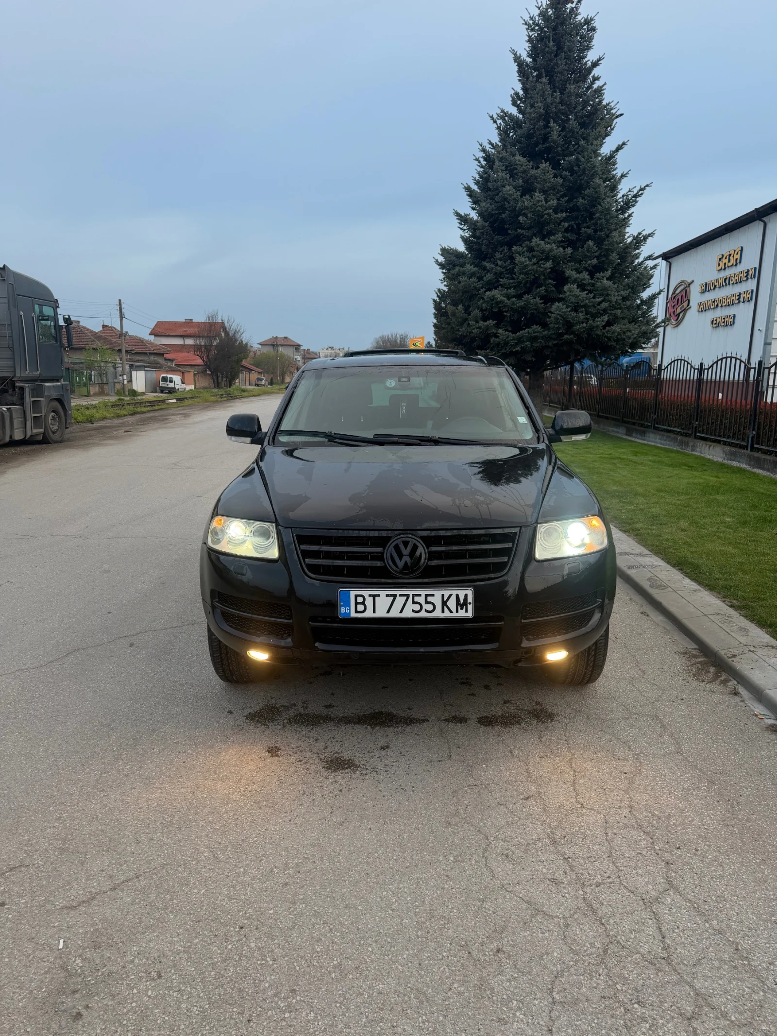 VW Touareg 3.2I ГАЗОВ ИНЖЕКЦИОН РЕГИСТРИРАН, снимка 2 - Автомобили и джипове - 54207591